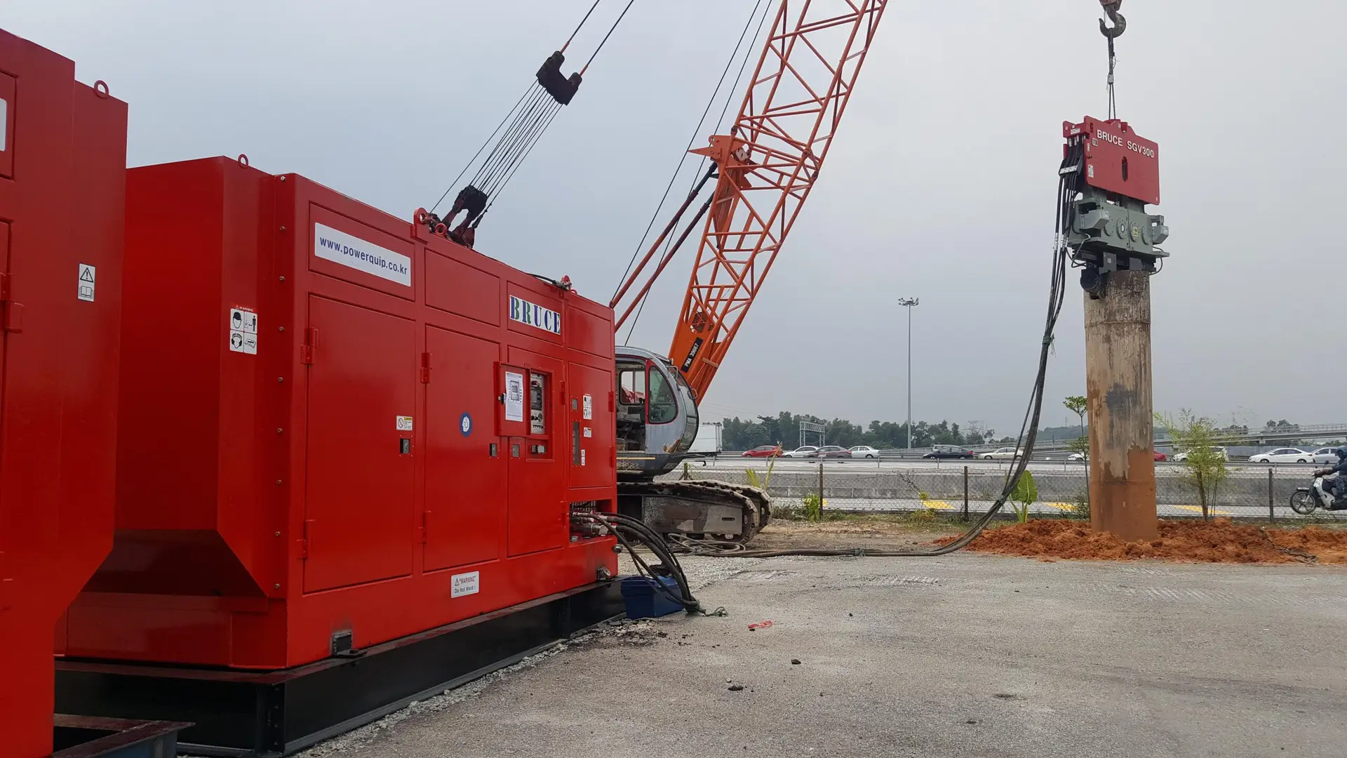 Vibro Çekiç - BRUCE SGV-300 casing pile driving