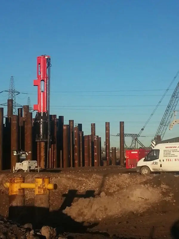 Hydraulic Impact Kazık Çakma Çekici - BRUCE SGH-1615 Kazık Çakma Çekici