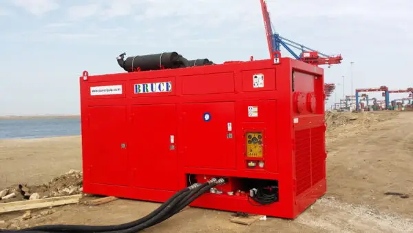 Kazık Çakma Çekici - BRUCE Hidrolik Güç Ünitesi