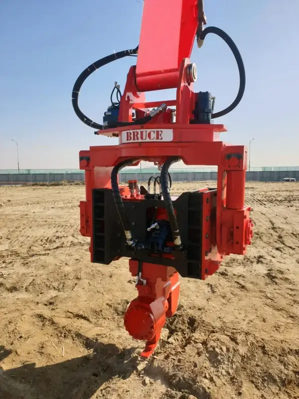 Palplanş Kazık Çakma Çekici - BRUCE Kazık Çakma Çekici