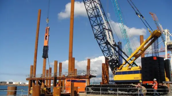 Kazık Çakma Çekici - BRUCE SGH-1015