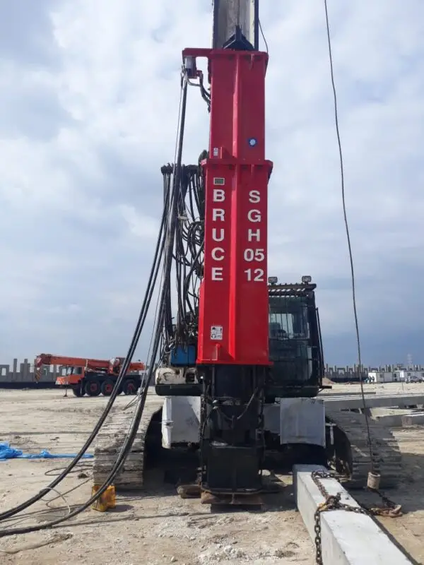 Kazık Çakma Çekici - BRUCE SGH-0512