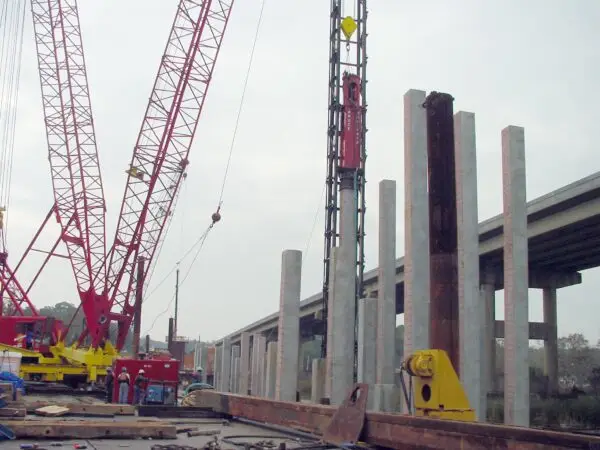 Kazık Çakma Çekici - BRUCE SGH-1412